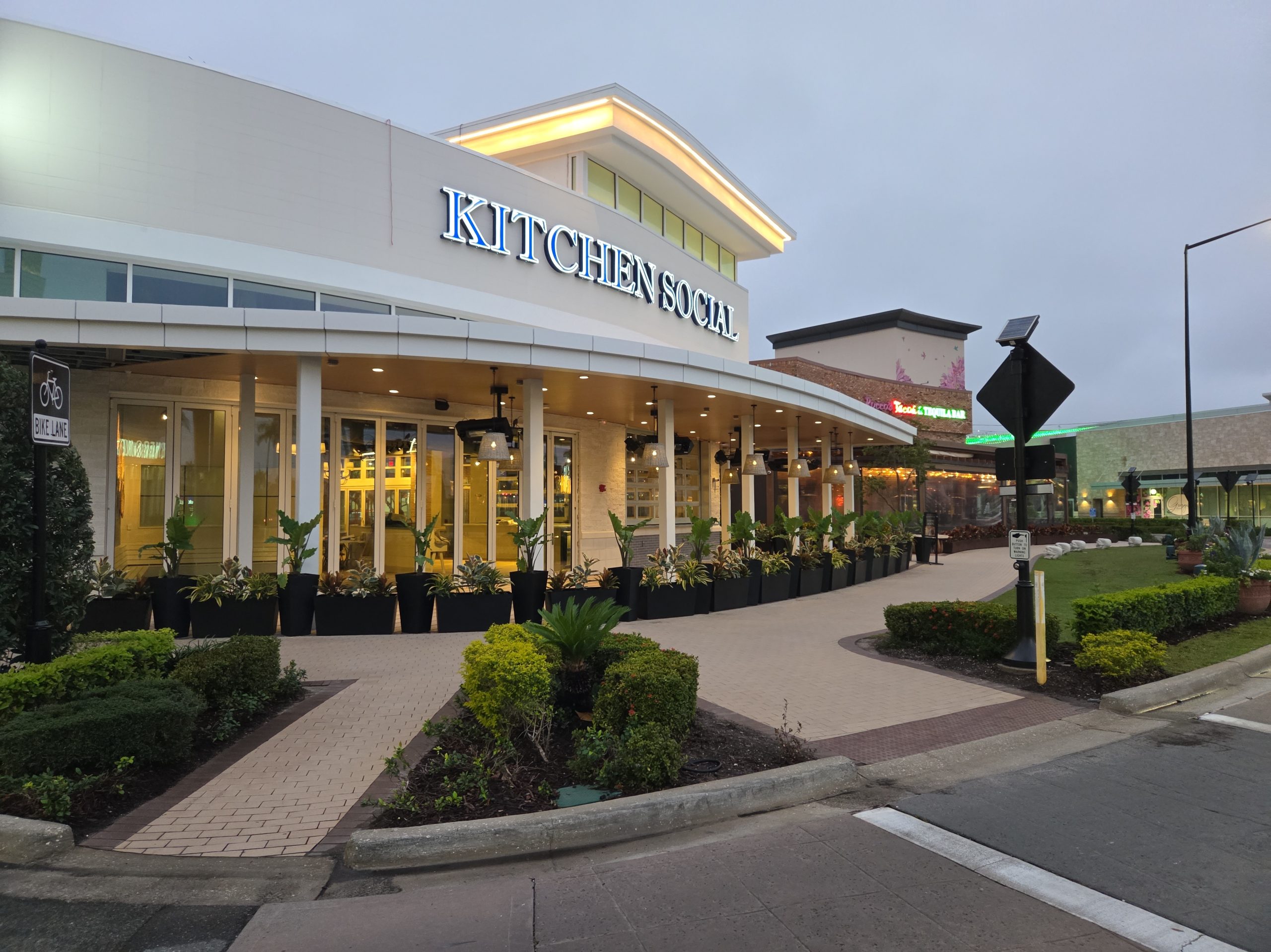 Connor+Gaskins Studio Completes Full Renovation of Kitchen Social at UTC in Sarasota